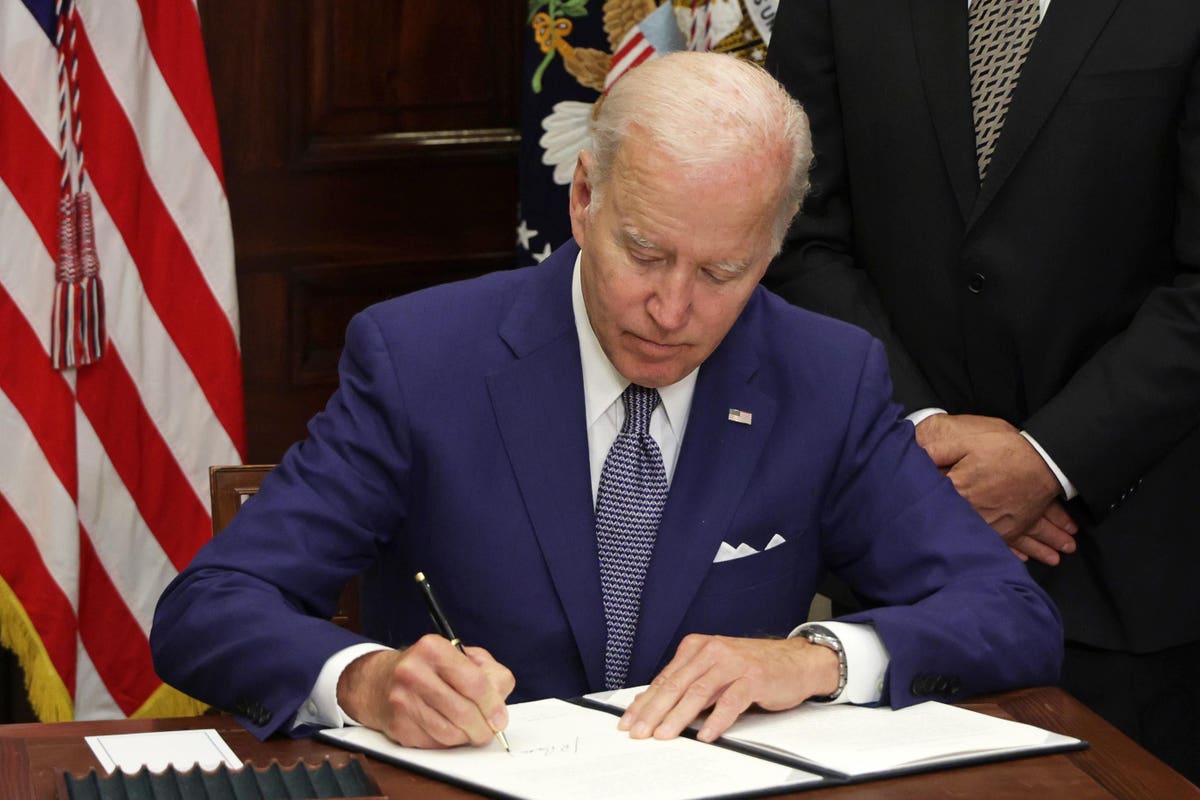 ‘Alarm Bells For Crypto’—Leak Reveals Joe Biden Could Be About To Issue a Game-Changing Executive Order And Trigger Bitcoin Price Chaos