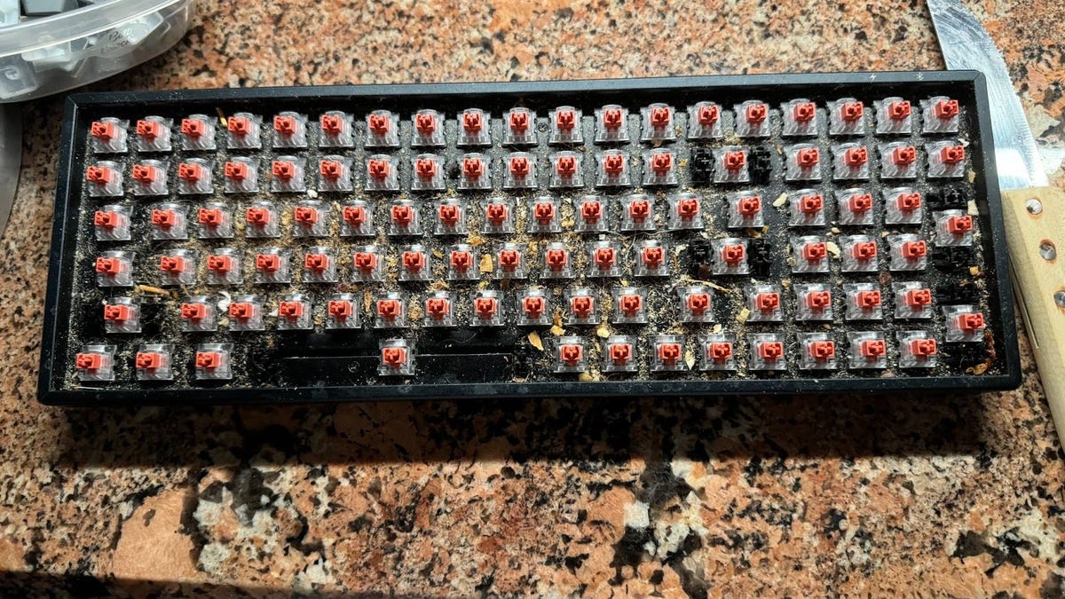 I cleaned my 5-year-old keyboard - and it was almost therapeutic. Why you should do it too