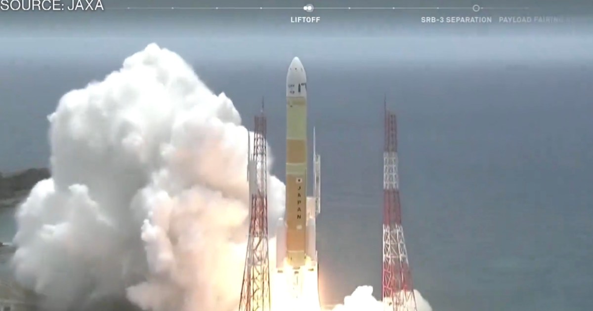 Watch Japan's H3 rocket roar skyward on only its third flight