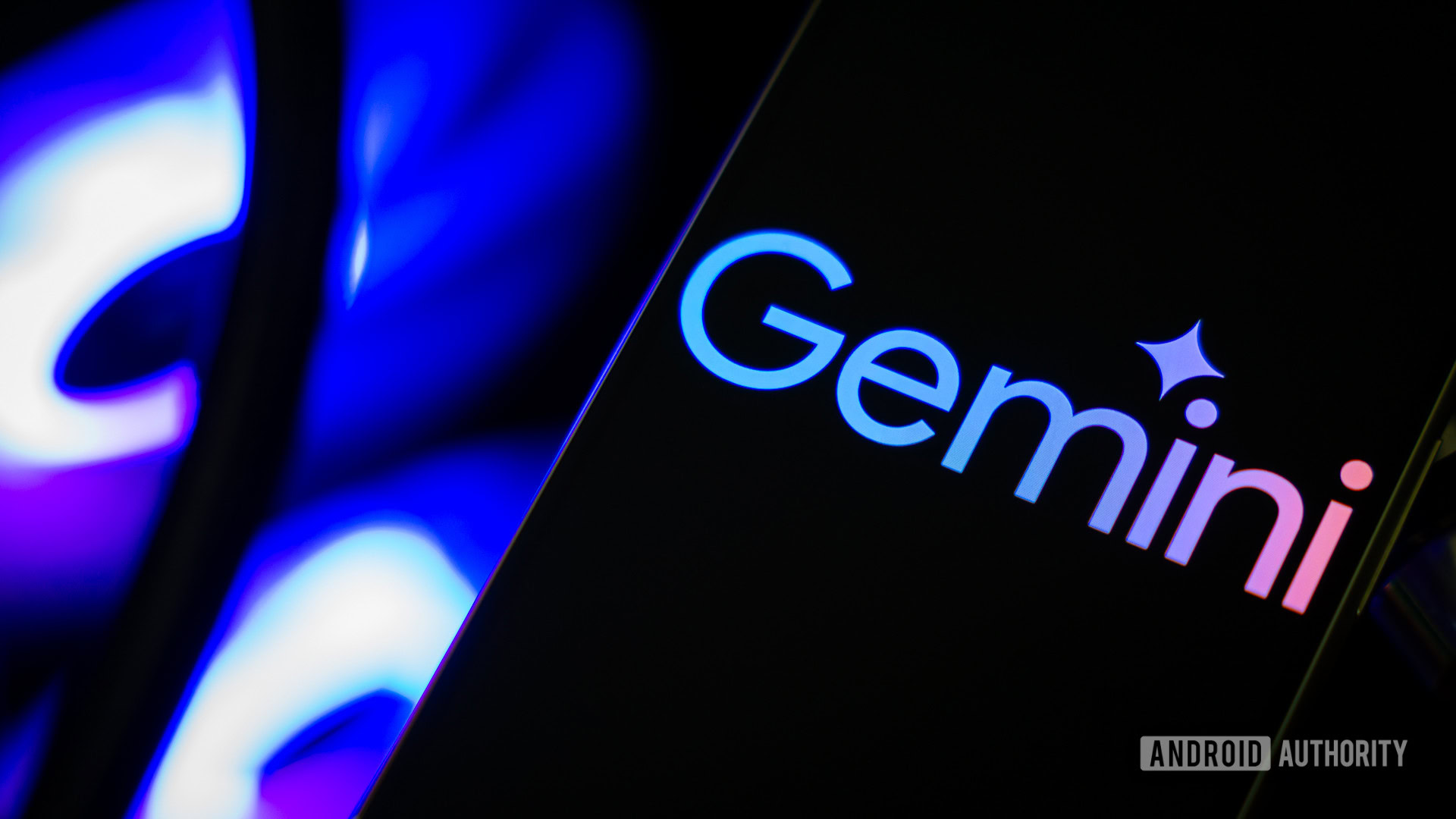 Google Gemini will suggest using Live to talk about file uploads