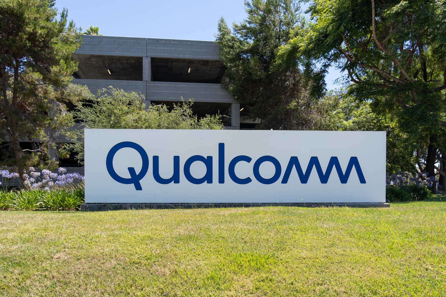 Qualcomm Q4 Earnings: Focus On The Long-Term Edge AI Picture (NASDAQ:QCOM)