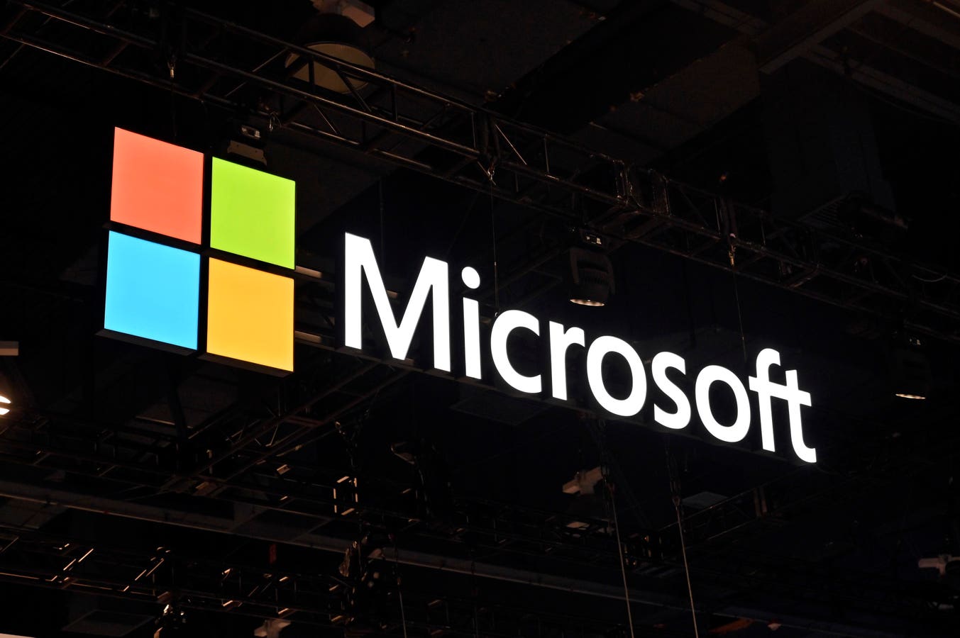 New Microsoft Hack Warning As Windows Backdoor Attackers Strike