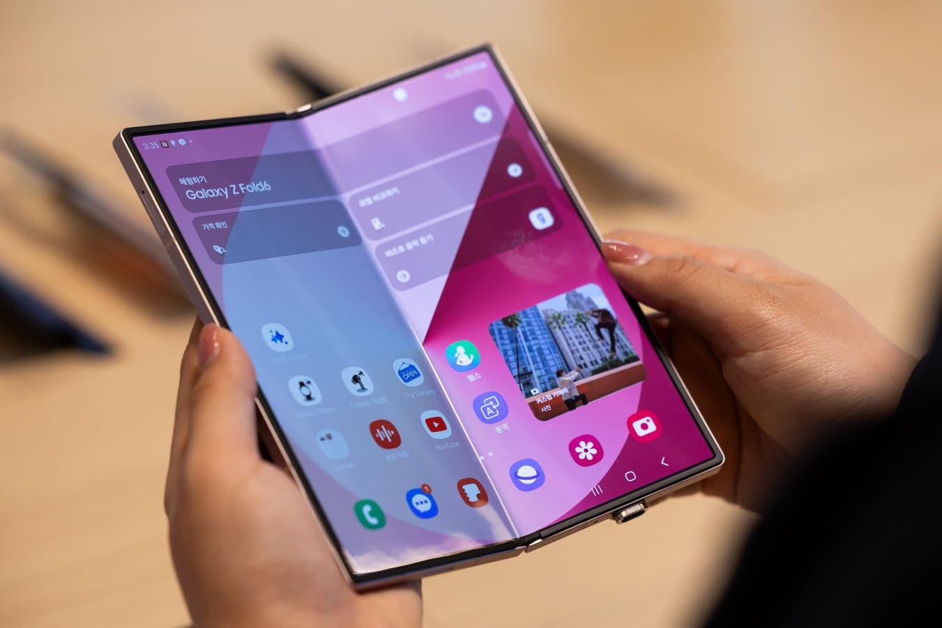 Samsung Slashes Galaxy Z Fold 6 Price In Early January Sale