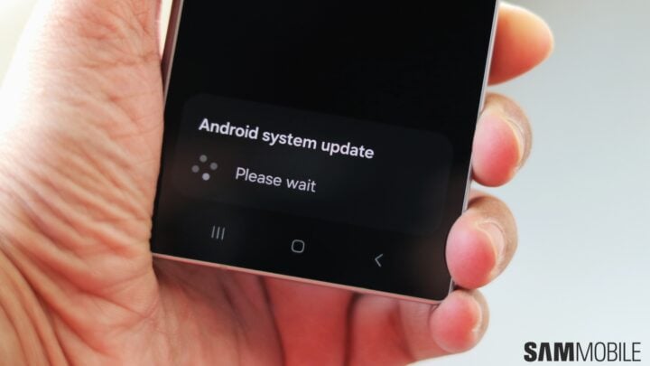 Galaxy S25 seamless updates support corroborated in new rumor