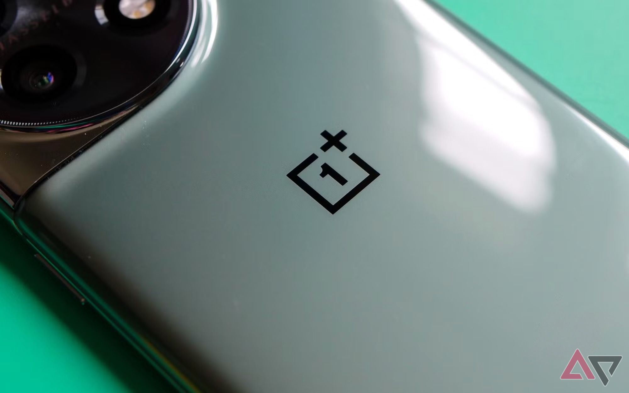 OnePlus’ 2023 flagship killer joins the Android 15 club with latest update