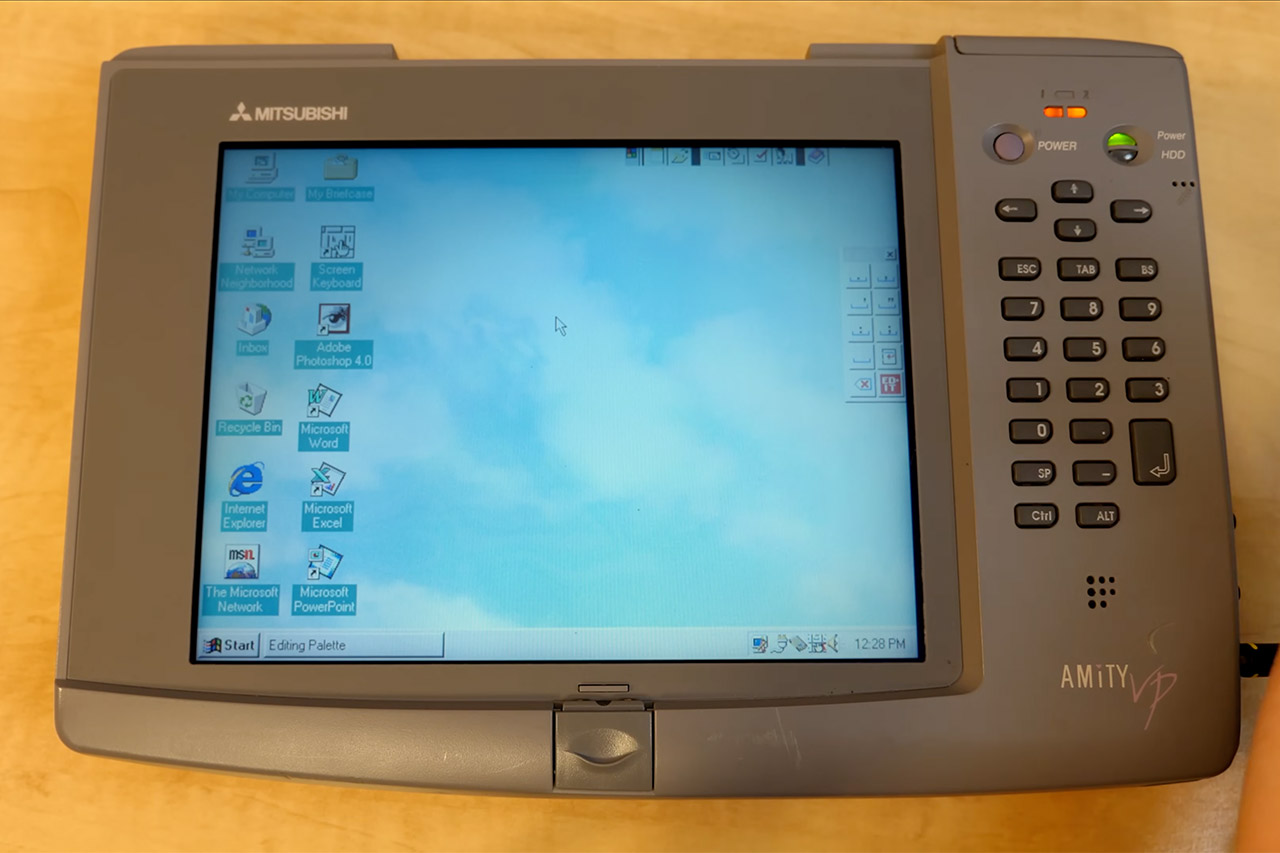 Fascinating Look Back at the Mitsubishi Amity VP, a Windows 95 Tablet from 1997